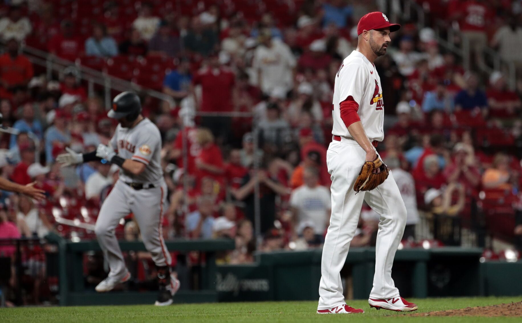 Cardinals open series with Giants